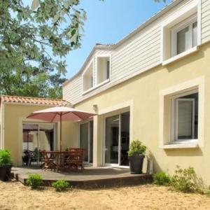 Holiday Home Les Conches - TSM212