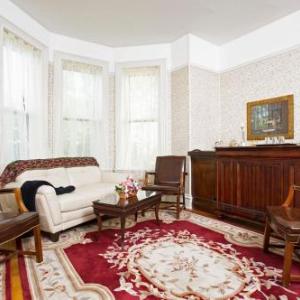 Hotels near The Clyde Theatre Fort Wayne - Historic Sion Bass Guest House
