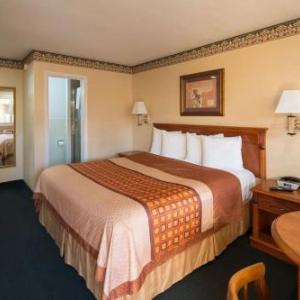 Hotels near Neck of the Woods San Francisco - Geary Parkway Motel