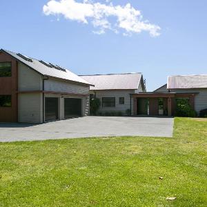 Lake Taupō Luxury Views with Spa Pool