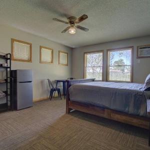 Escape to the Tranquil Beauty at Spitzer Lake