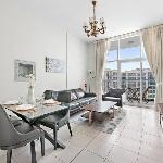 StoneTree - Furnished 1 BR - Glitz 3 Dubai 