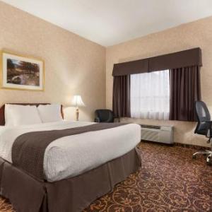 Days Inn by Wyndham Toronto East Lakeview hotel in Toronto
