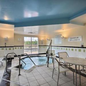 Fairfield Inn & Suites by Marriott Milwaukee Airport hotel in Oak Creek