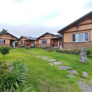 Geumok solitary Log pension