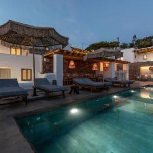 Trinity Mykonos - Beachfront Villa