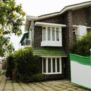 Golden Vista - Luxury Homestay