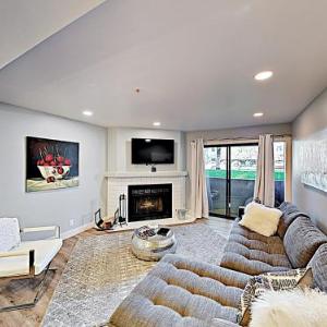 New Listing! Luxe Remodeled Getaway Condo