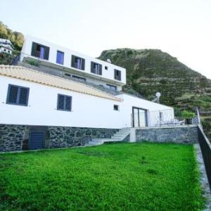 House with 2 bedrooms in Porto Moniz with wonderful sea view enclosed garden and WiFi