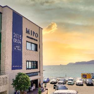 Mipo Oceanside Hotel