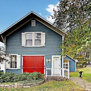 New Listing! New England “Firehouse Cottage”