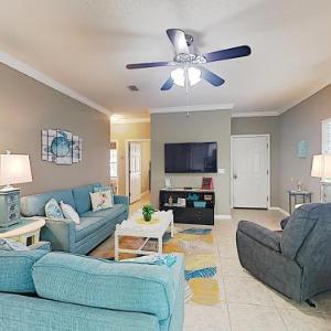 Dreamy Condo With Pool 4 Miles To Orange Beach Condo