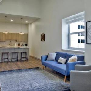 Relaxing Flat in Heart of Wichita!