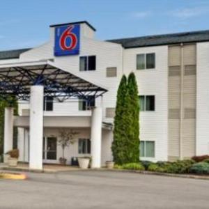 Motel 6-Roseburg OR