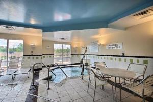 Fairfield Inn & Suites by Marriott Milwaukee Airport, Oak Creek