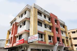 Vaccinated Staff - OYO 62746 Hotel Siddharth, Daman