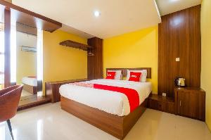 Capital O 1973 Guest House Toserba Selamat Syariah Pelabuhan Ratu, Sukabumi