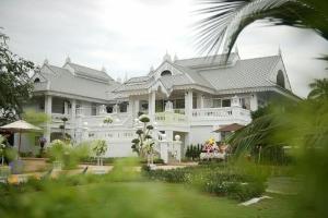 NirvaNAN House, Nan